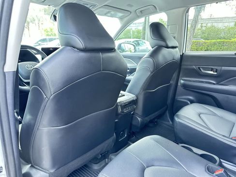 Used 2024 Toyota Grand Highlander AWD Hybrid image 14
