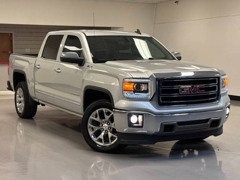 Used 2015 GMC Sierra 1500 SLT w/ SLT Crew Cab Value Package AWD/4WD image 2