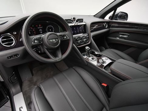 New 2024 Bentley Bentayga Extended Wheelbase image 2