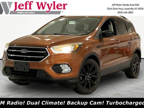 Used 2017 Ford Escape SE w/ Equipment Group 201A image 1