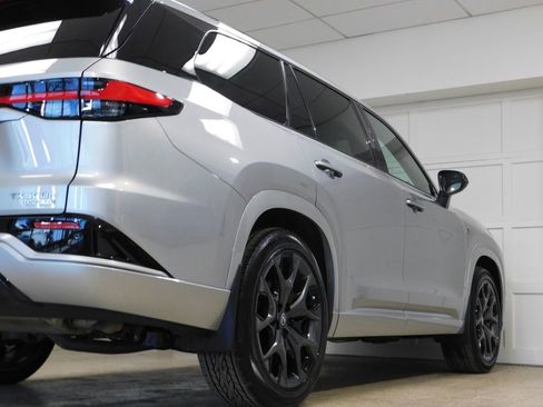 Used 2026 Lexus TX 500h AWD image 90