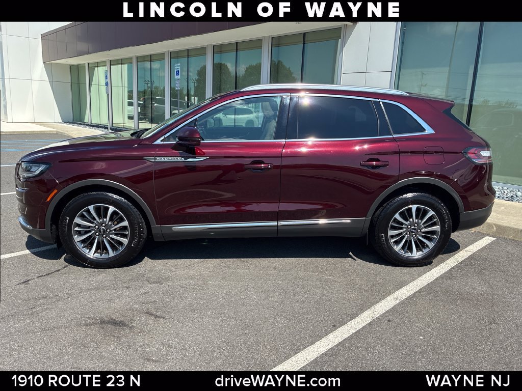Certified 2023 Lincoln Nautilus Reserve w/ Cargo Utility Package AWD/4WD image 2