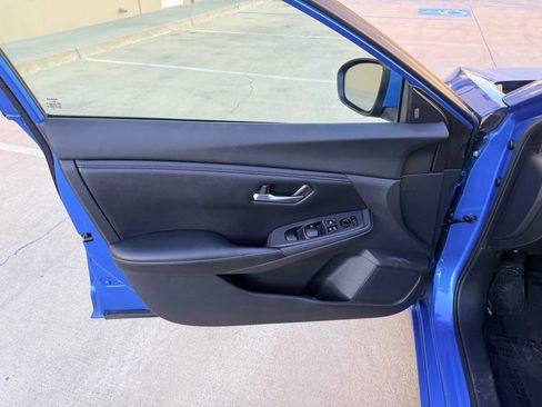 Used 2022 Nissan Sentra SV FWD image 10