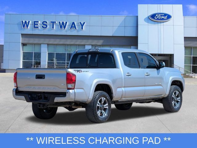 Used 2016 Toyota Tacoma TRD Sport w/ Premium & Technology Package RWD image 3