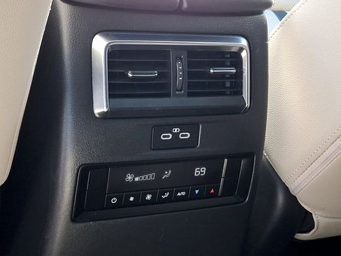 Certified 2024 MAZDA CX-90 3.3 Turbo w/ Preferred Plus AWD/4WD image 14