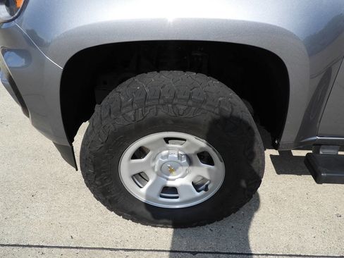 Used 2022 Chevrolet Colorado W/T w/ WT Convenience Package AWD/4WD image 14