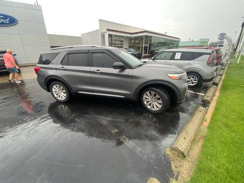 Used 2021 Ford Explorer Limited w/ Equipment Group 301A RWD image 1