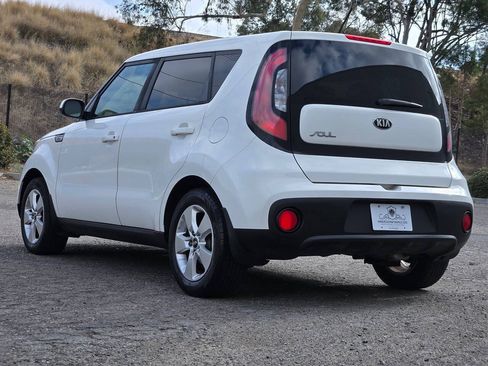 Used 2017 Kia Soul FWD image 11