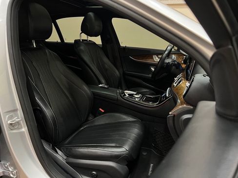 Used 2017 Mercedes-Benz E 300 image 38