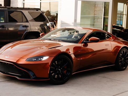 Used 2020 Aston Martin V8 Vantage Coupe image 5