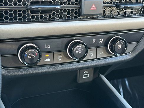Certified 2025 Honda HR-V LX image 23