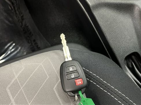 Used 2023 Toyota Tacoma TRD Off-Road image 26