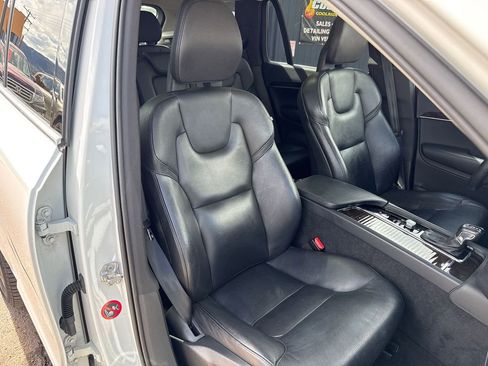 Used 2017 Volvo XC90 T6 Momentum w/ Vision Package AWD/4WD image 21