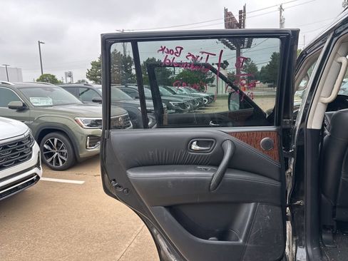 Used 2020 Nissan Armada SL w/ Premium Package AWD/4WD image 9