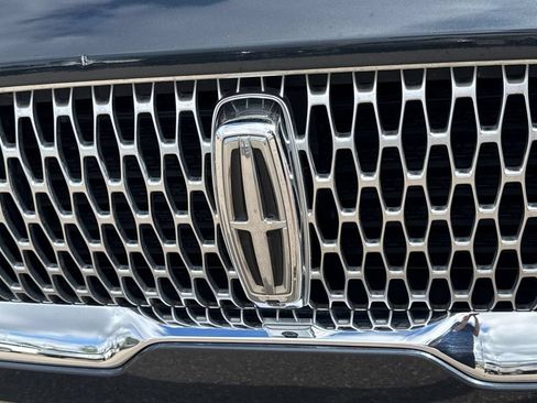 Certified 2024 Lincoln Aviator Reserve w/ Equipment Group 201A AWD/4WD image 9