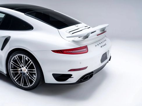 Used 2014 Porsche 911 Turbo S AWD/4WD image 30