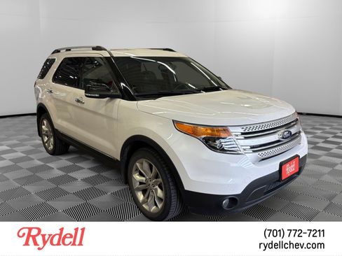 Used 2013 Ford Explorer XLT AWD/4WD image 4