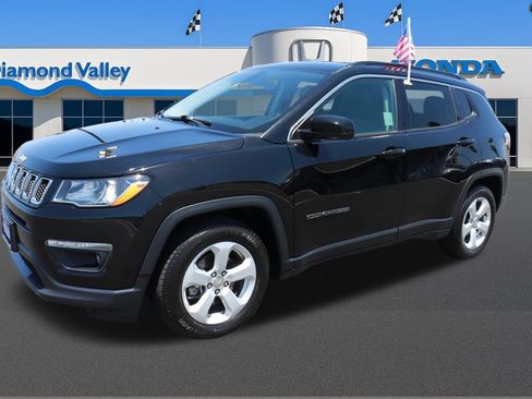 Used 2020 Jeep Compass Latitude FWD image 3