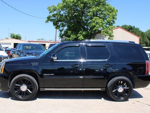 Used 2014 Cadillac Escalade Premium RWD image 6