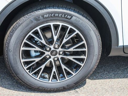 New 2025 Ford Escape SE image 6