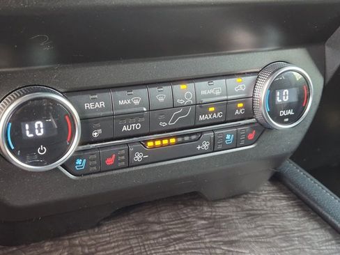 Used 2019 Ford Expedition Max Limited AWD/4WD image 18