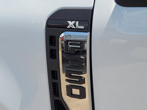 New 2026 Ford F350 XL w/ XL Chrome Package AWD/4WD image 6
