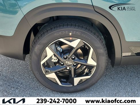 New 2026 Kia Seltos S FWD image 9