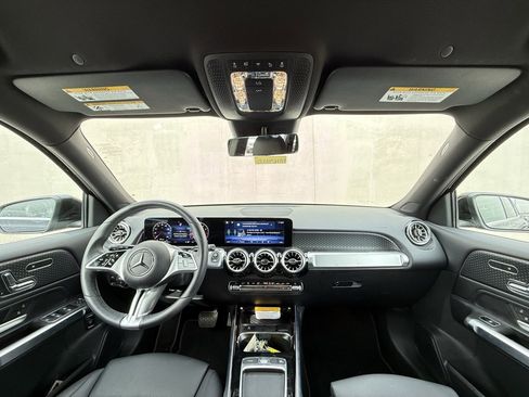 Used 2025 Mercedes-Benz GLB 250 image 6