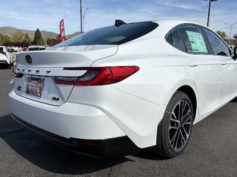 New 2026 Toyota Camry XLE AWD/4WD image 3