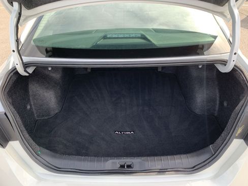 Used 2024 Nissan Altima 2.5 SV image 27