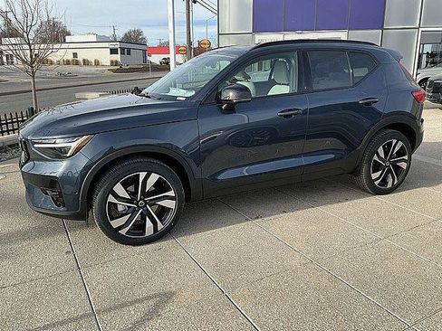 New 2026 Volvo XC40 B5 Ultra w/ Climate Package AWD/4WD image 11