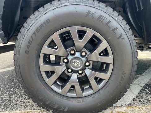 Used 2023 Toyota Tacoma SR5 RWD image 20