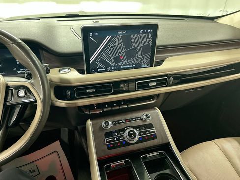 Used 2023 Lincoln Aviator Reserve w/ Equipment Group 201A AWD/4WD image 19