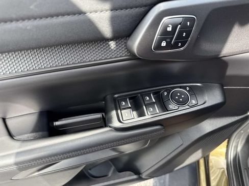 Used 2025 Ford Ranger Raptor AWD/4WD image 18