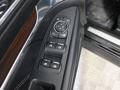 Used 2018 Ford Explorer Limited w/ Equipment Group 301A AWD/4WD image 21