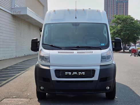 Used 2020 RAM ProMaster 2500 w/ Premium Appearance Group FWD image 2