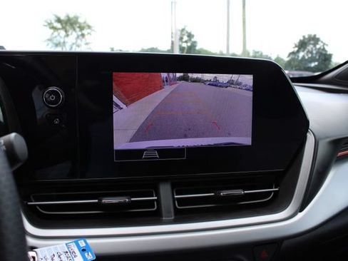 Used 2025 Chevrolet Trax RS w/ Driver Confidence Package FWD image 18