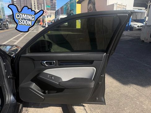 Used 2025 Honda Civic Sport image 9