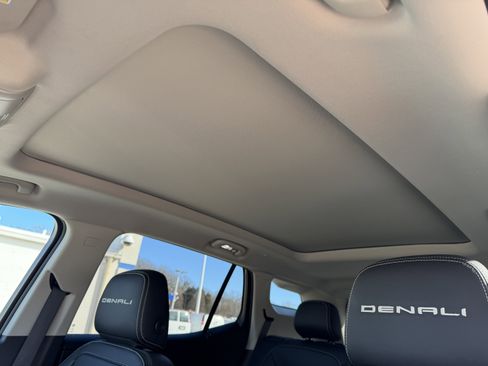 Used 2023 GMC Terrain Denali w/ Denali Premium Package image 14