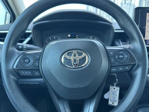 Used 2024 Toyota Corolla LE FWD image 21