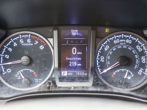 Used 2020 Toyota Tacoma TRD Off-Road w/ Technology Package image 22