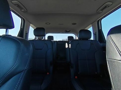 Used 2022 Kia Telluride EX w/ EX Premium Package image 18