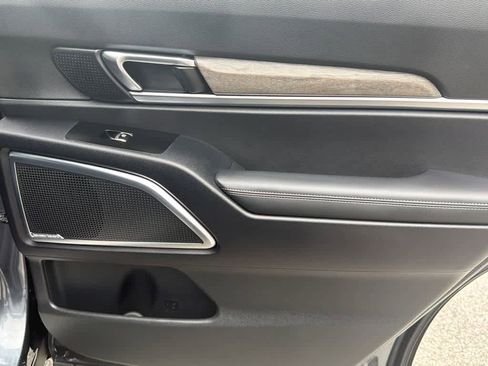 Used 2022 Kia Telluride SX FWD image 15