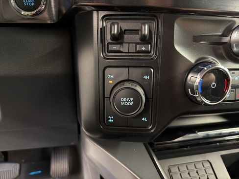 New 2026 Ford F350 Lariat w/ Black Appearance Package AWD/4WD image 17