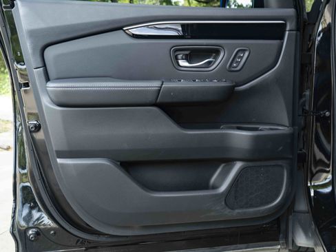 Used 2024 Honda Pilot Touring image 36