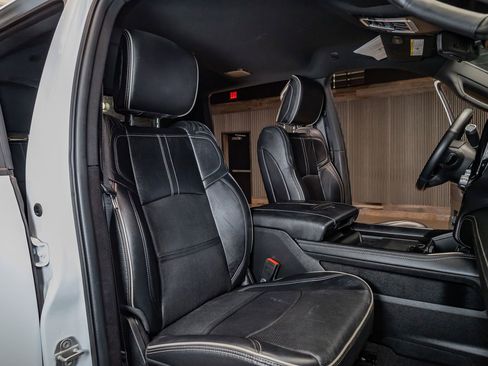 Used 2023 RAM 2500 Limited image 28