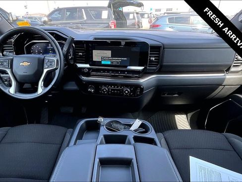Used 2024 Chevrolet Silverado 1500 LT image 8
