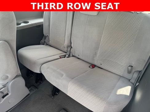 Used 2019 Toyota Sienna LE AWD/4WD image 9