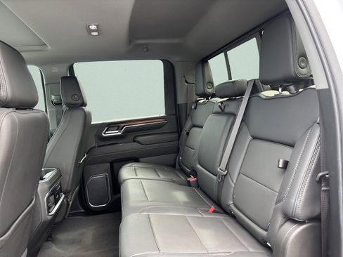 Used 2024 GMC Sierra 2500 Denali w/ Denali Reserve Package AWD/4WD image 17