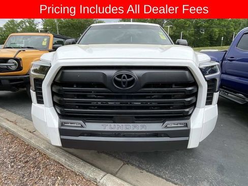 Used 2025 Toyota Tundra SR5 w/ SR5 Premium Package AWD/4WD image 6